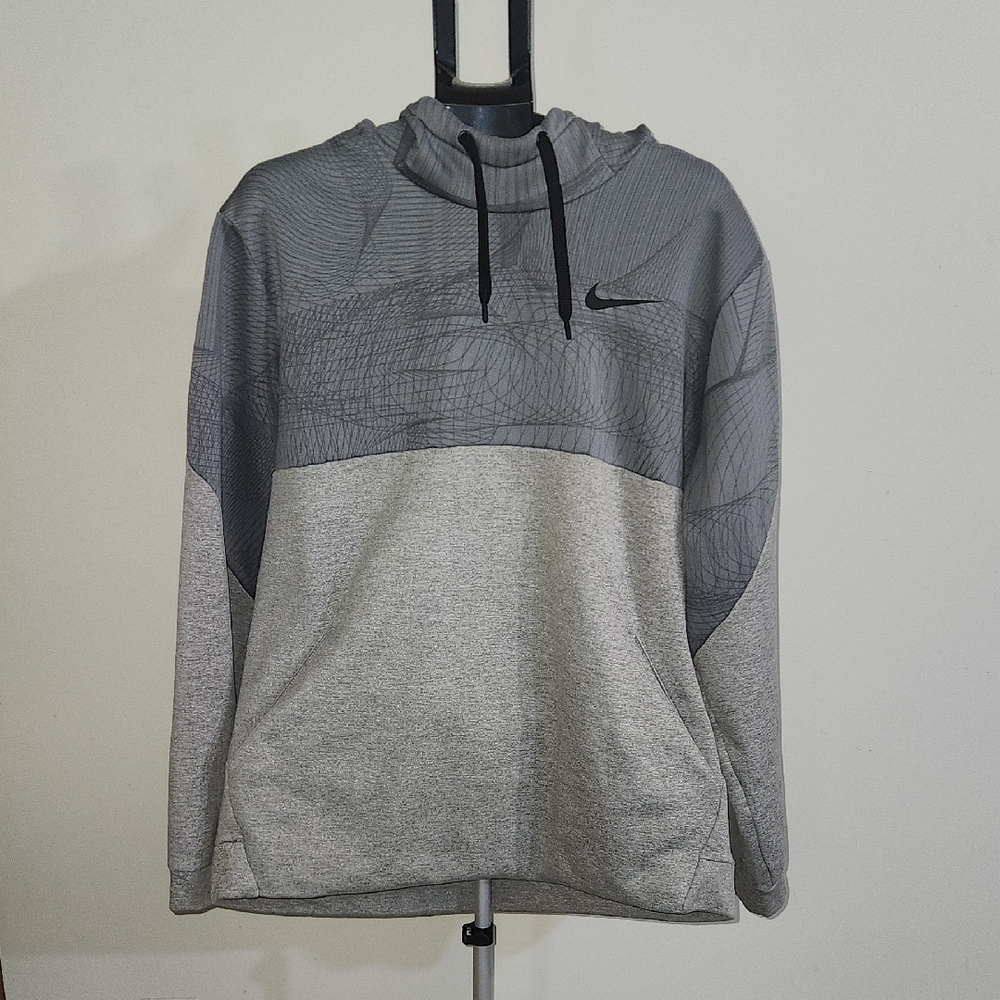 Nike Men's Therma Fleece Gray Hoodie. XXL.
